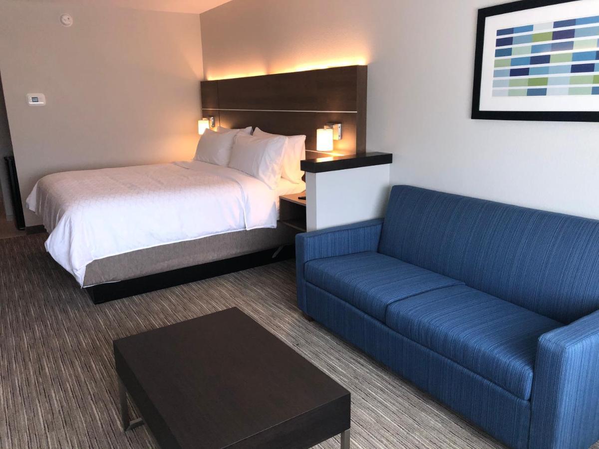 Holiday Inn Express & Suites - Roanoke - Civic Center Esterno foto
