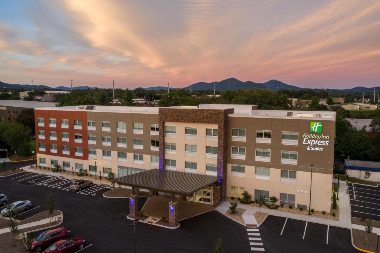 Holiday Inn Express & Suites - Roanoke - Civic Center Esterno foto