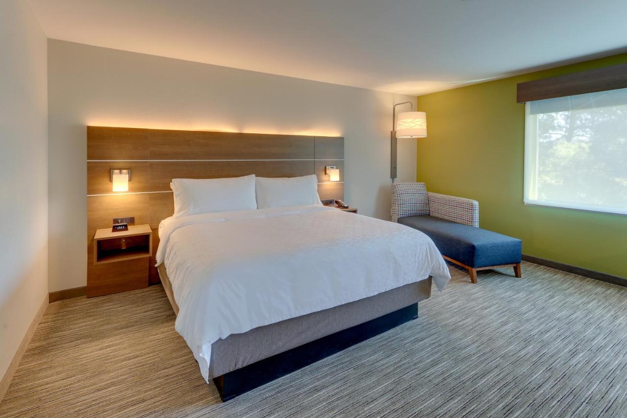 Holiday Inn Express & Suites - Roanoke - Civic Center Esterno foto