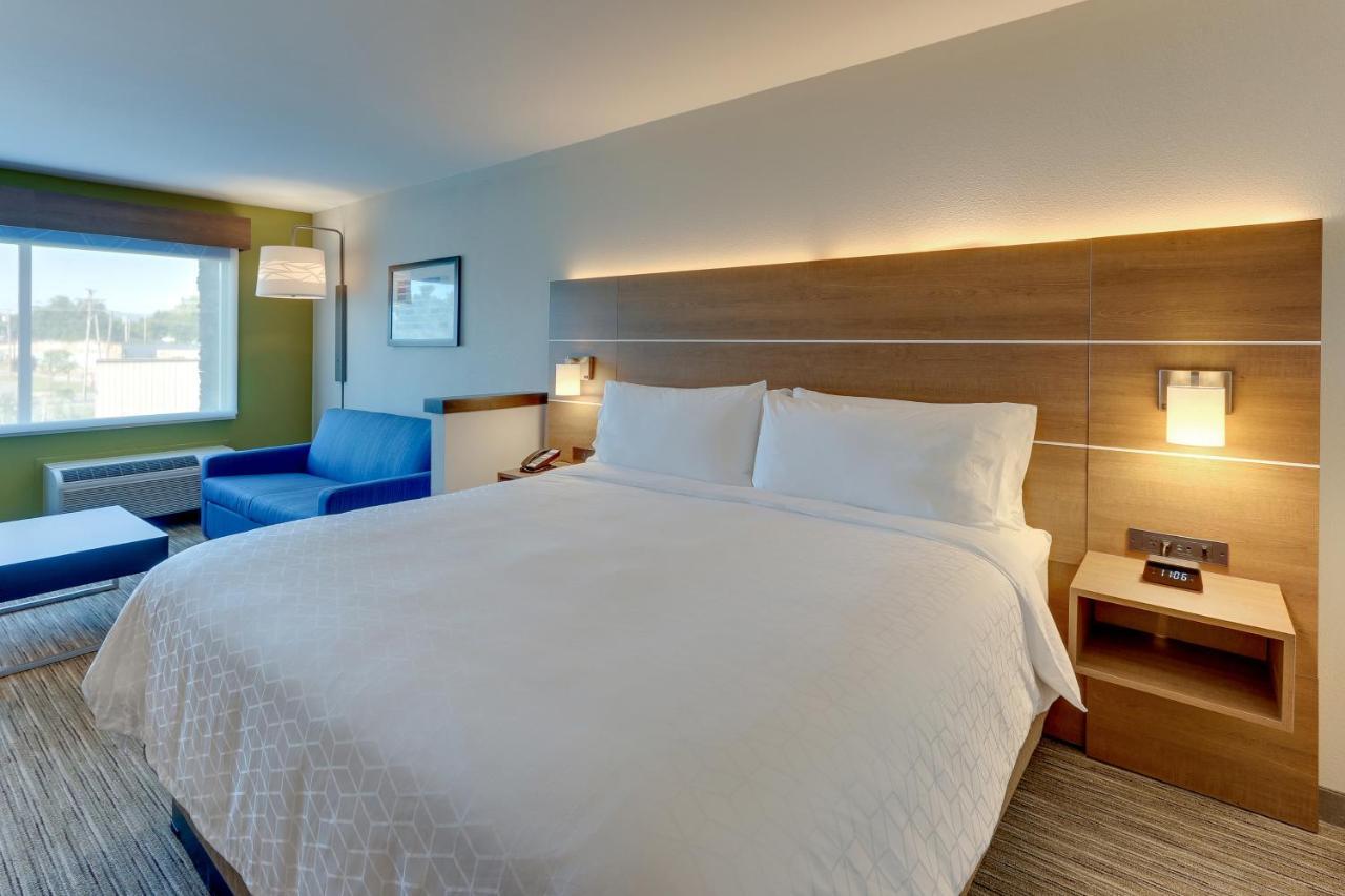 Holiday Inn Express & Suites - Roanoke - Civic Center Esterno foto