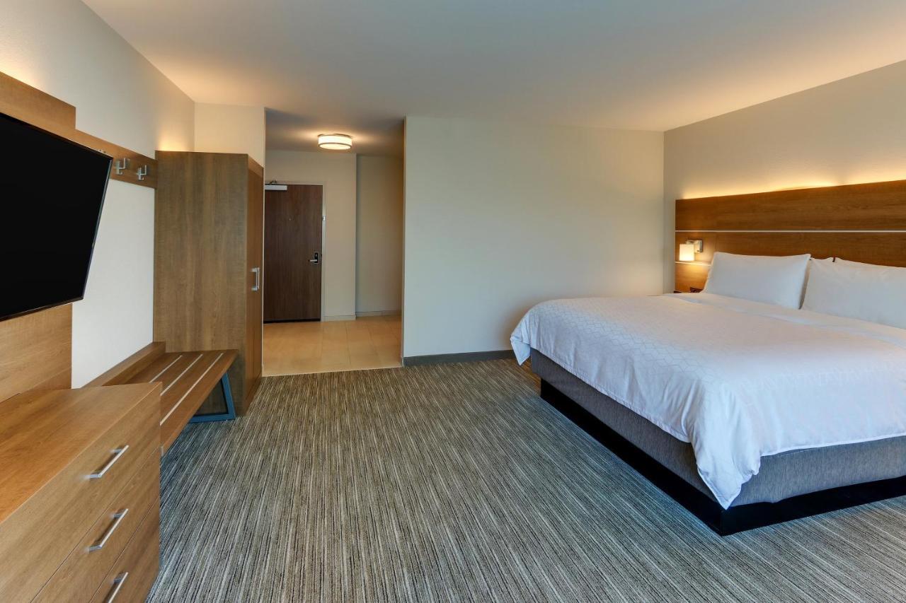 Holiday Inn Express & Suites - Roanoke - Civic Center Esterno foto