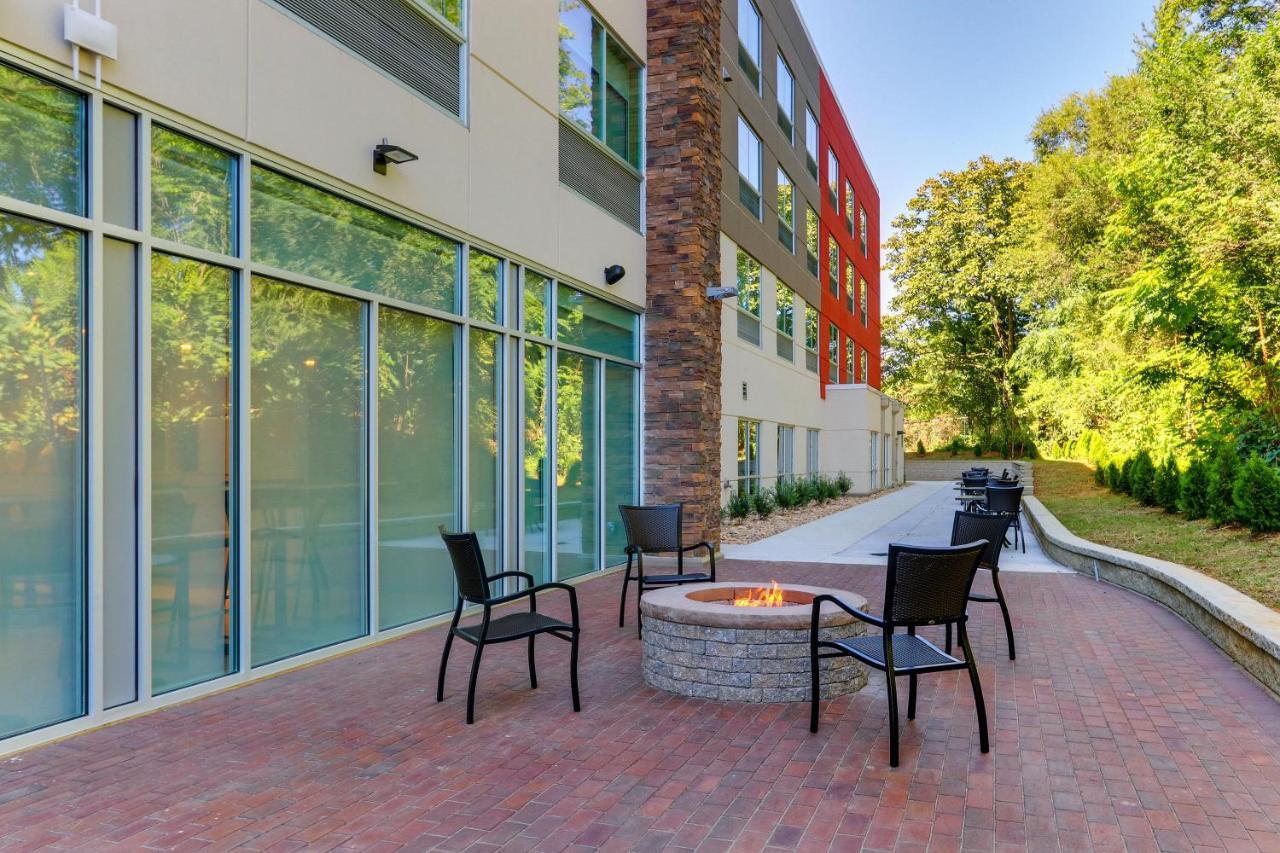 Holiday Inn Express & Suites - Roanoke - Civic Center Esterno foto